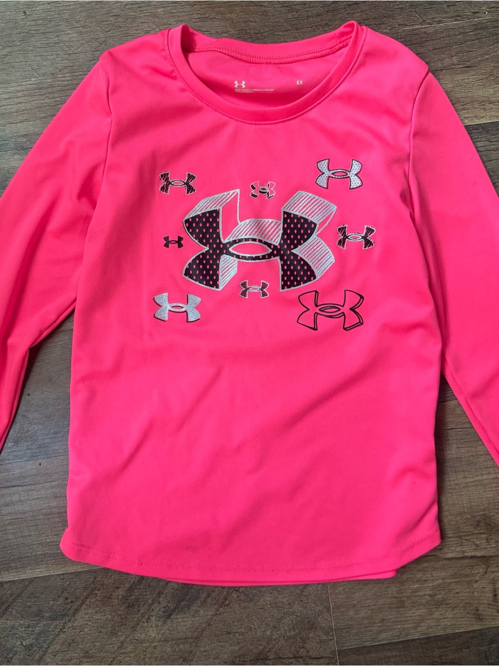 Under Armour Girls Hot Pink Performance Long Sleeve Crew